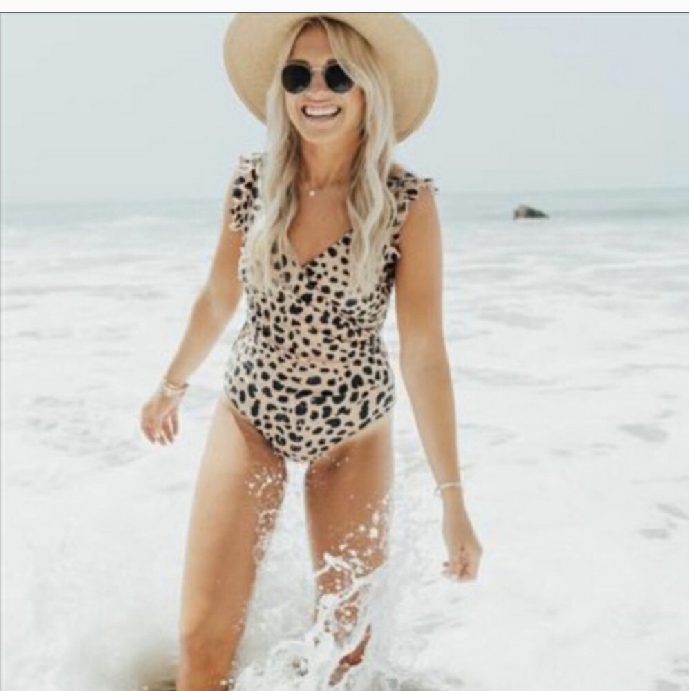 NWOT CJLA swimsuit size s